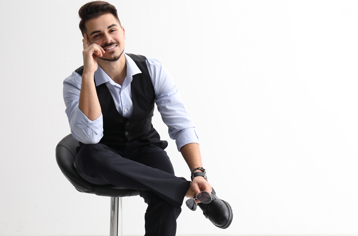 Weste-und-Hemd-kombinieren-Business-Casual.